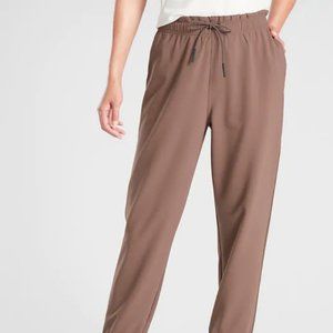 Metropolis Jogger Pants